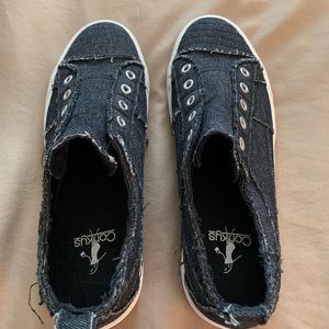 Corkys tennis shoes